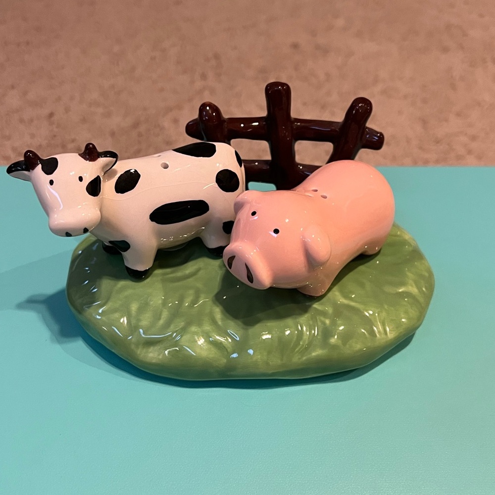 Salt and Pepper shakers